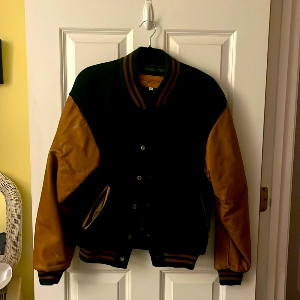 Vintage! The J. Peterman Co. Lexington Ky. Wool and Leather Bomber Jacket. Small